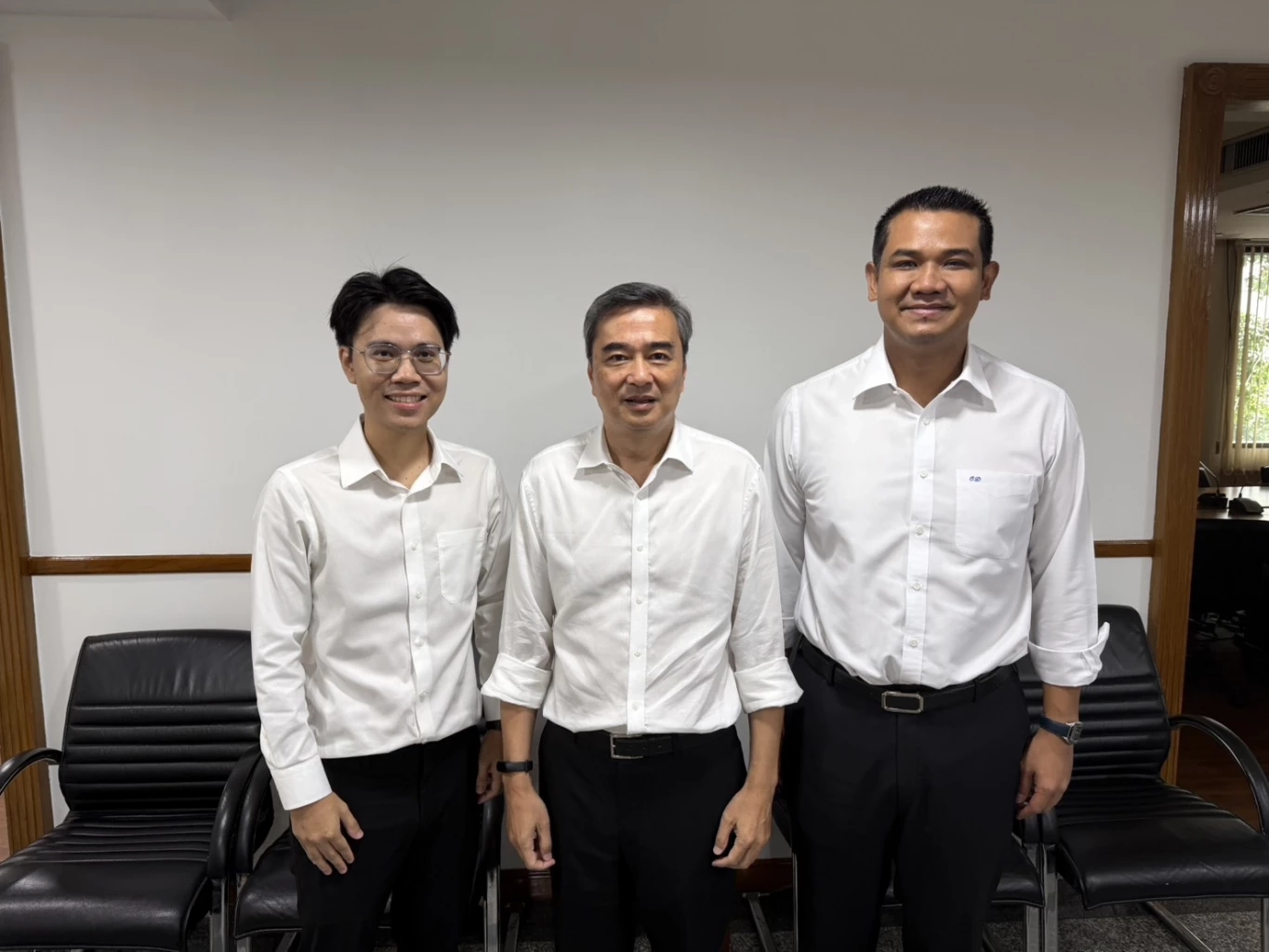 ปชป.เปิดตัวคนรุ่นใหม่วัย 27 สายเลือด “เสนเนียม” ชิง สส.สงขลา