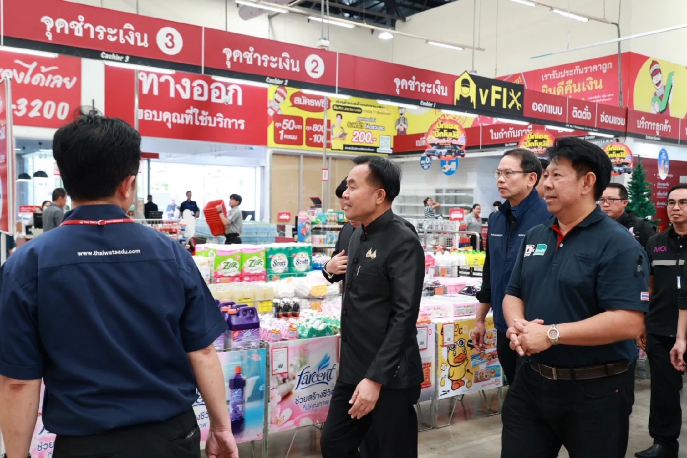 รมช.อุตสาหกรรม ลงพื้นที่สุ่มตรวจสินค้า มอก.การันตีความปลอดภัย