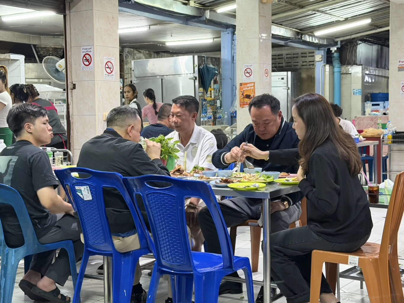 ไม่อยู่ไทยหลายวัน! \"นายกฯหนู\" คิดถึง \"อาหารอีสาน\"