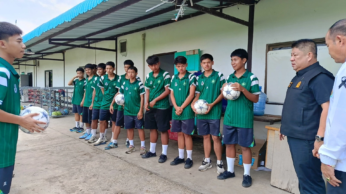 เร่งสร้างโอกาส ! "ธรรมนัส-นฤมล" ส่งตัวแทนรับฟังปัญหา - พัฒนา รร."หมอนทองวิทยา"