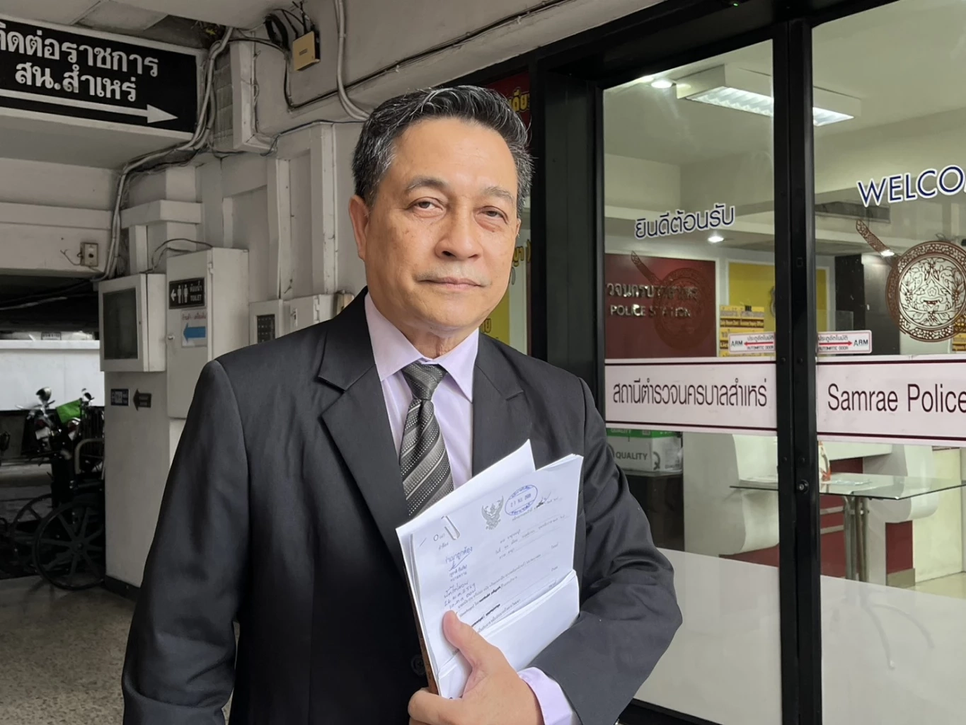 นายชูชาติ กันภัย หรือ ทนายตุ๋ย ทนายของเบน สมิธ