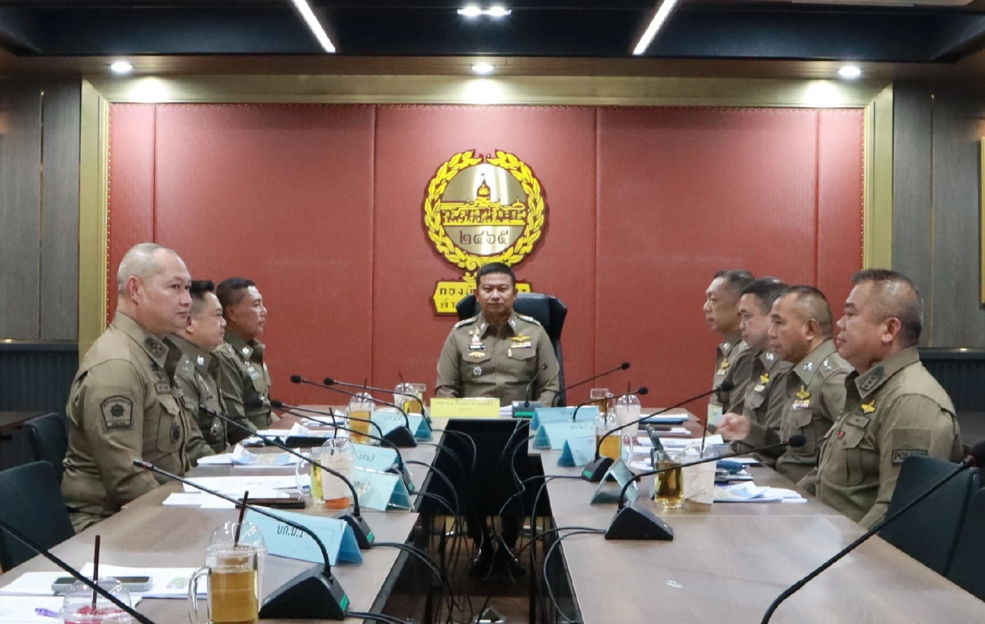 "รองจ๋อ" คัดเลือกโรงเรียนดีเด่น  "บุหรี่ไฟฟ้าคือภัย สวมหมวกนิรภัยคือทางรอด"