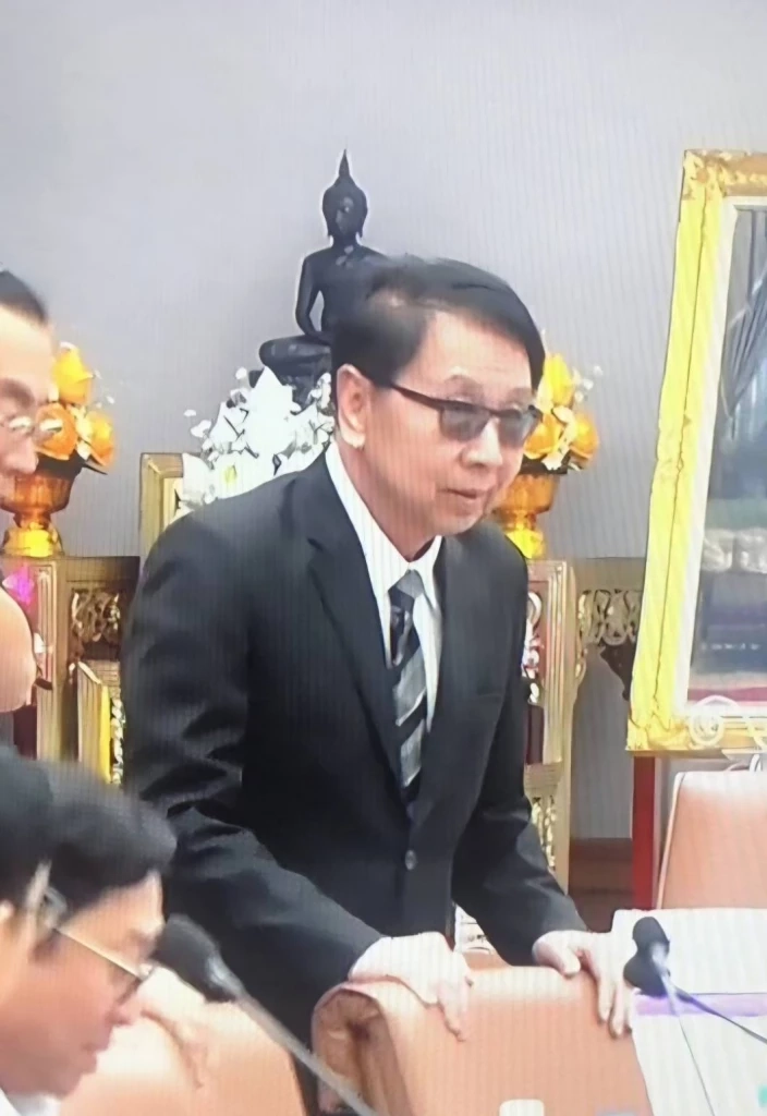 นพ.ชัยวัฒน์ เตชะไพฑูรย์ ประธานกรรมการบริษัท สมุนไพรไทย หงส์ไทย จำกัด