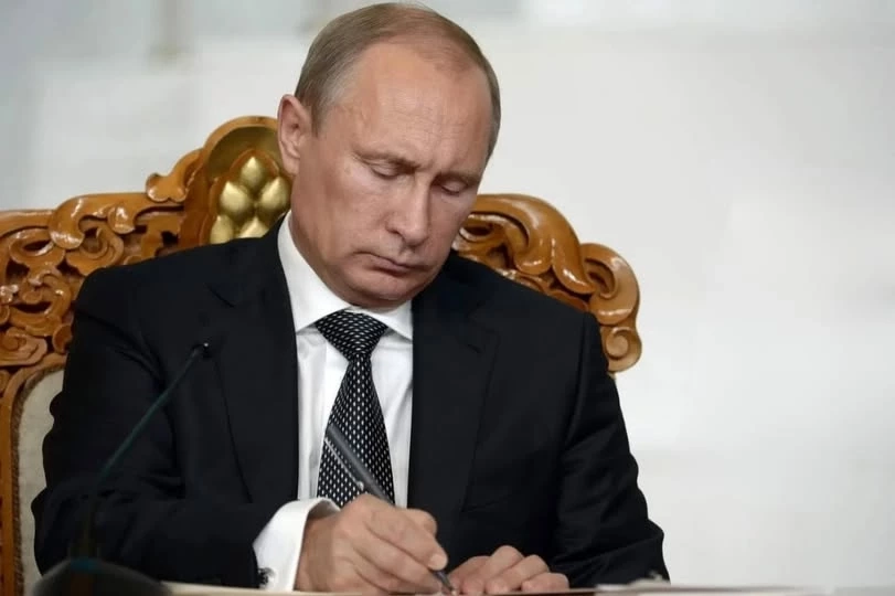 "ปูติน" ส่งสารถึง "ในหลวง" แสดงความเสียใจต่อเหตุการณ์ "มหาอุทกภัยภาคใต้"