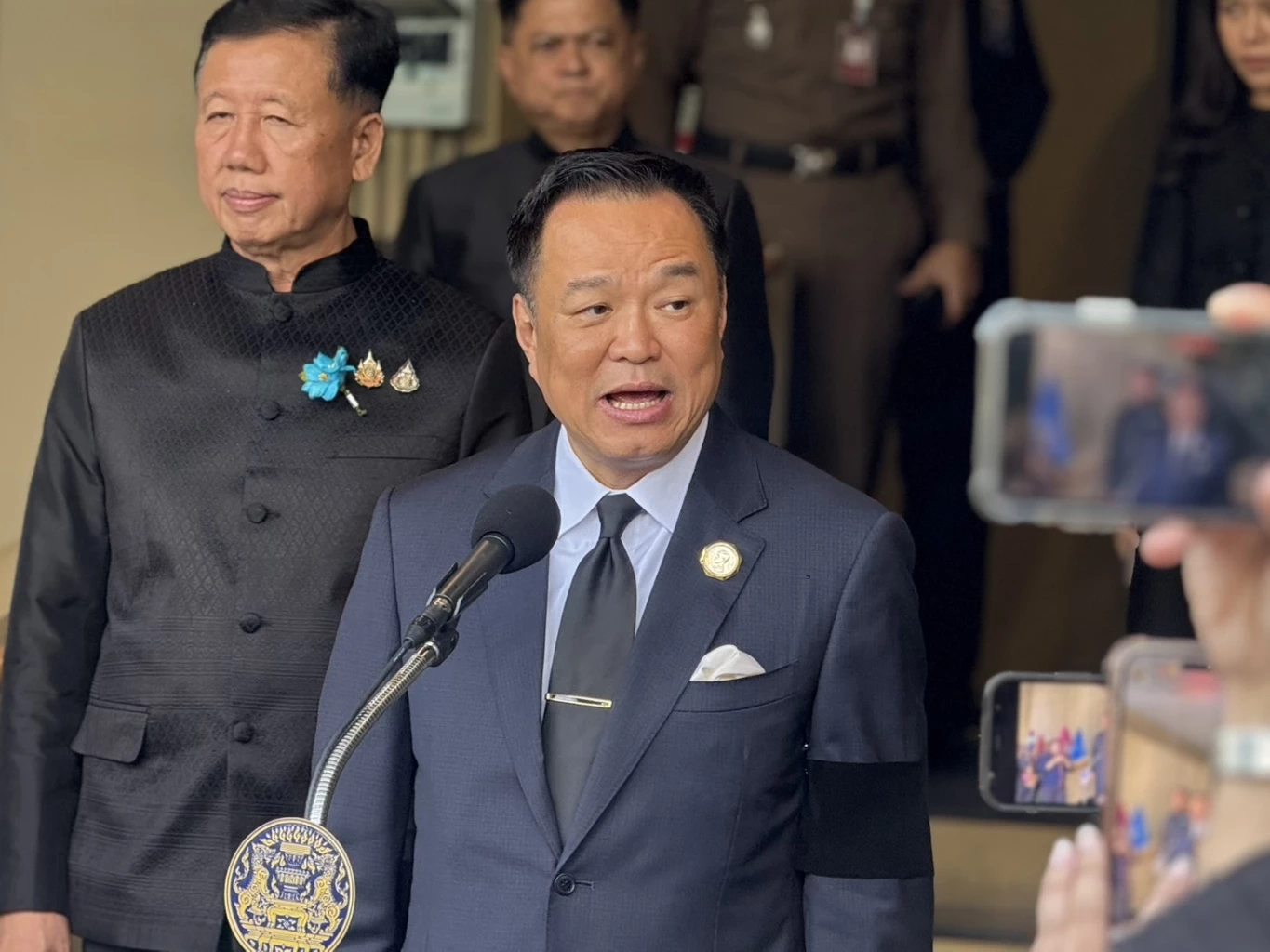 อนุทิน ชาญวีรกูล