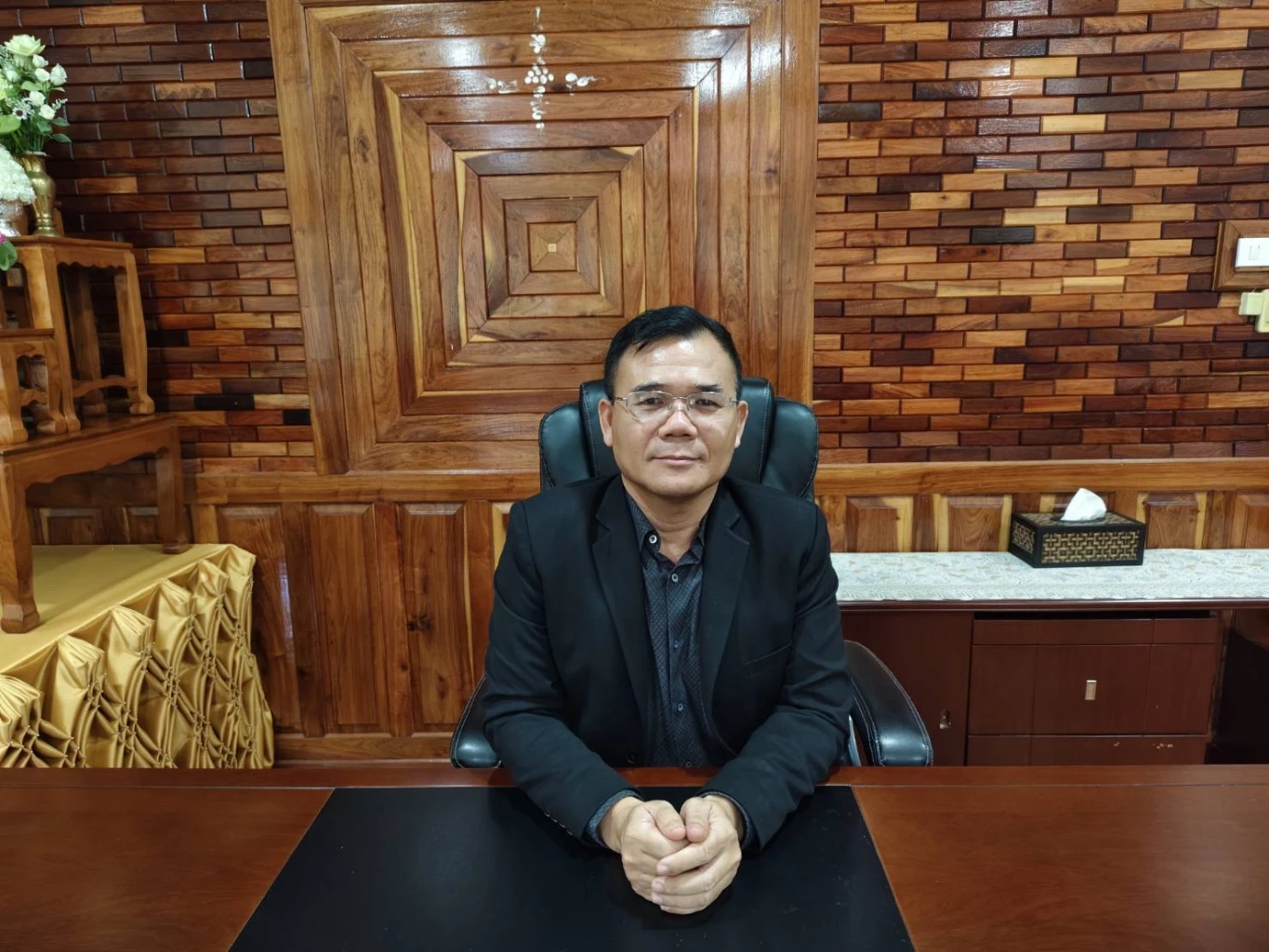 นายบรรพต สรวนรัมย์ รองผู้อำนวยการสำนักงานเขตพื้นที่การศึกษา