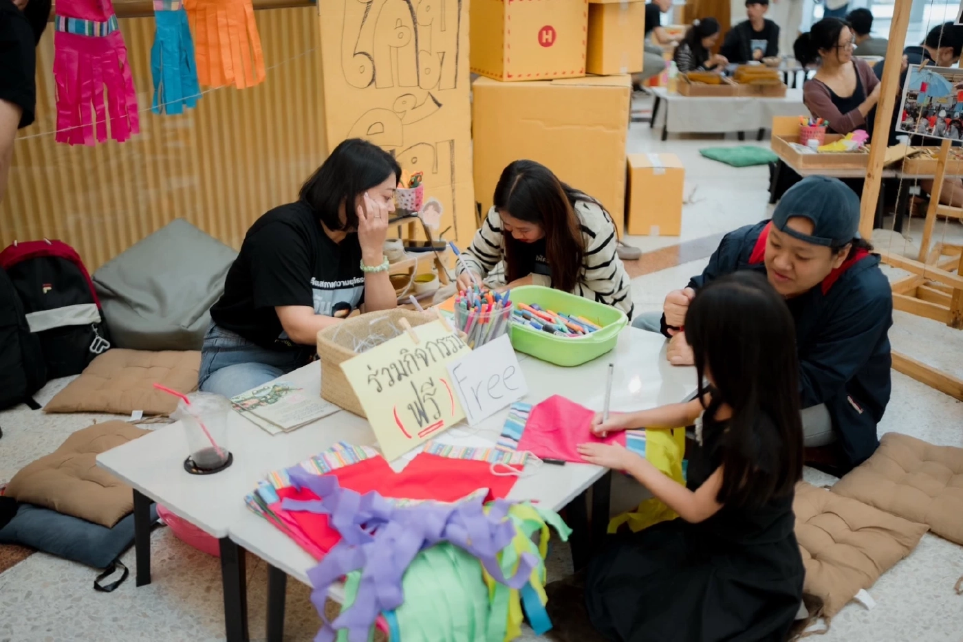 วงเสวนา สะท้อนประสบการณ์"วัยรุ่น"ก้าวพลาด ตัวอย่างที่ดีจากเหยื่อสู่ผู้รอด