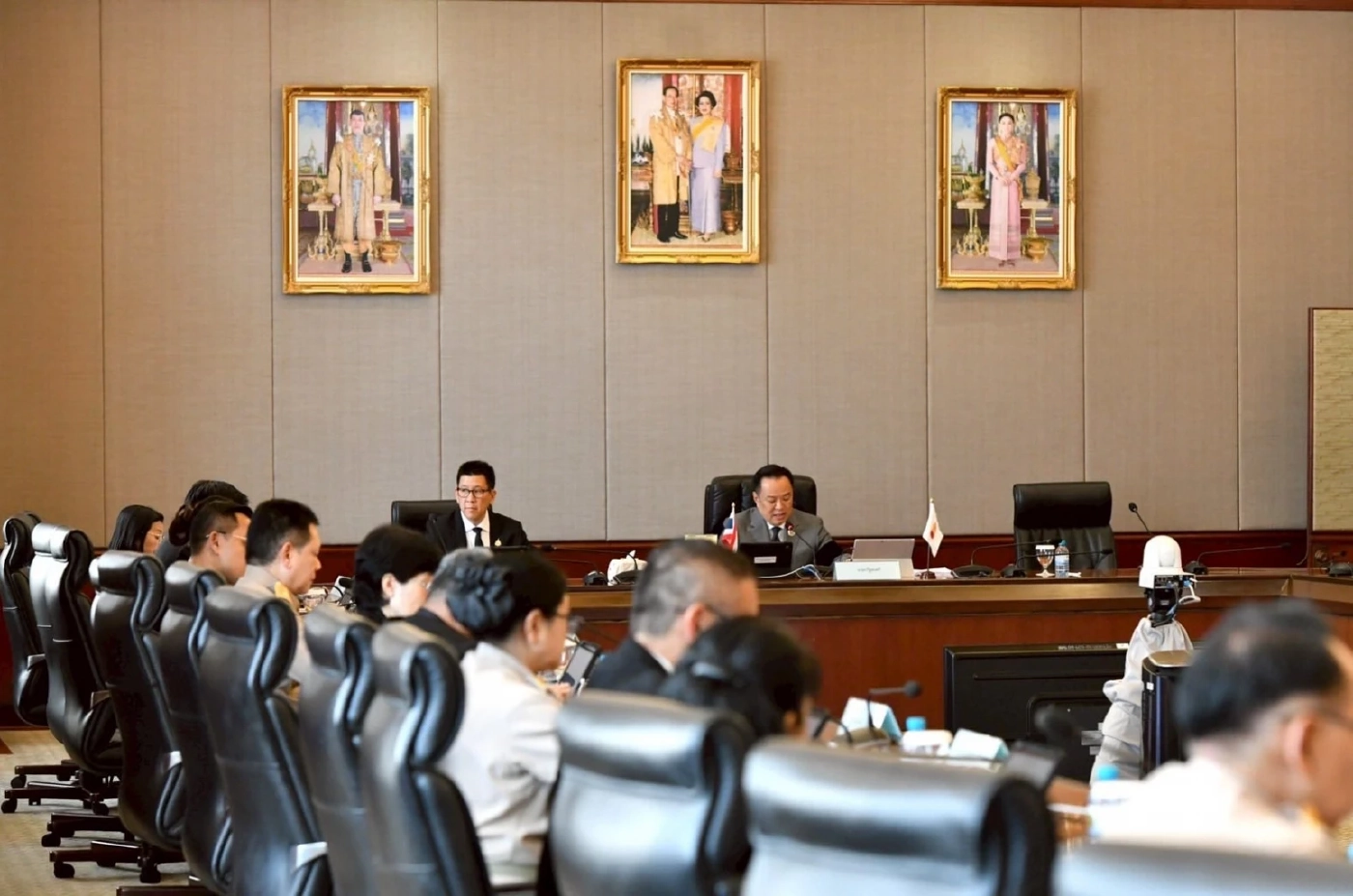 ครม. เศรษฐกิจเคาะตั้ง AMC แก้หนี้เสียประชาชน เฟสแรก 6.2 หมื่นล้าน