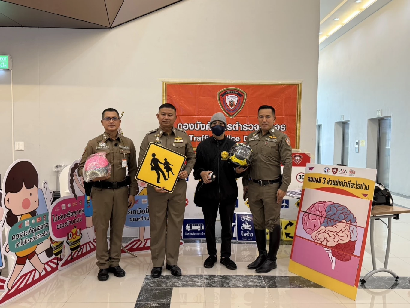 บช.น.-สสส.ดันโครงการกันบุหรี่ไฟฟ้า-สวมหมวกกันน็อก คุ้มภัยเยาวชน