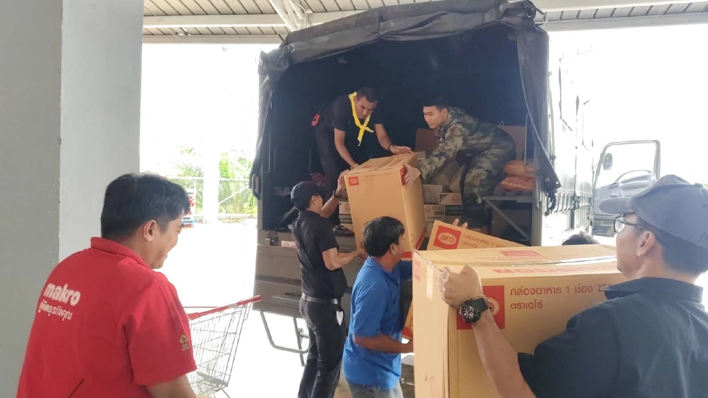 พาณิชย์ช่วยน้ำท่วมใต้ แก้สินค้าขาดแคลน เตรียมธงฟ้าเยียวยา