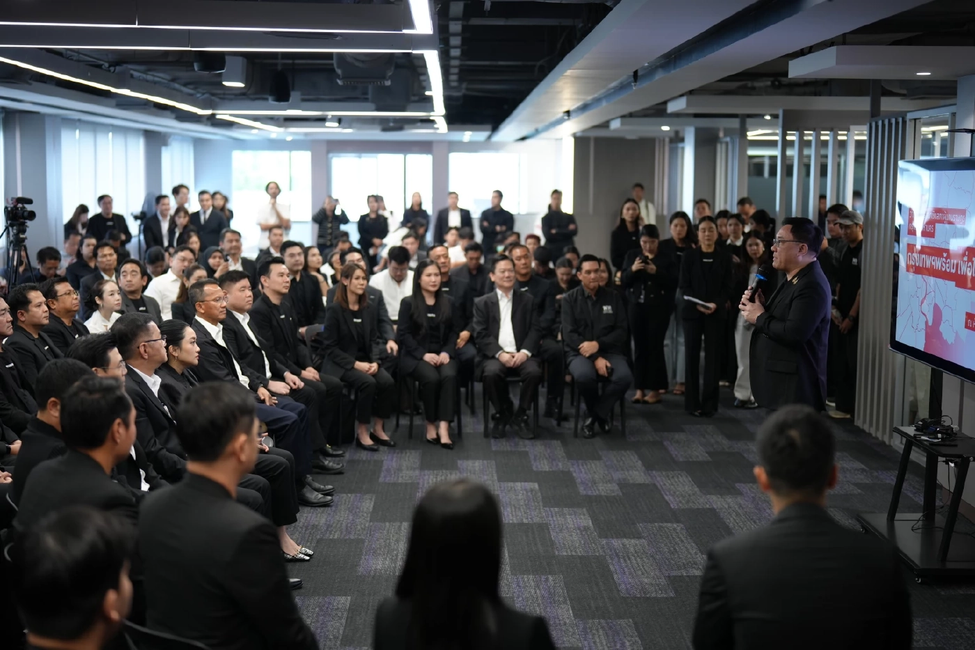 “อิ๊งค์” เปิดตัวผู้สมัคร สส.กทม. ลั่น กทม.ไม่เคยเป็นของพรรคใดตลอดไป