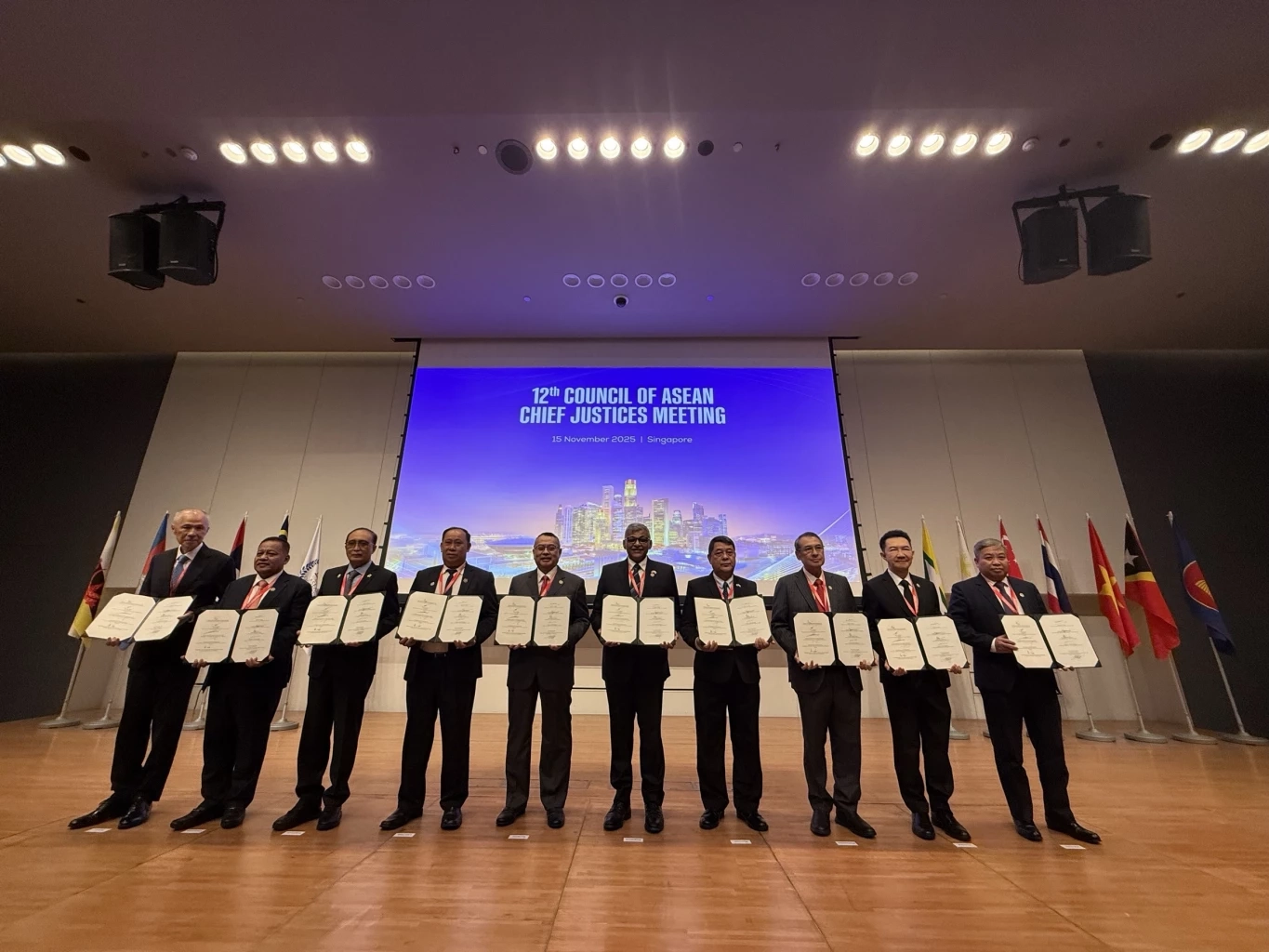ปธ.ศาลฎีกาประชุมสภาปธ.ศาลสูงสุดอาเซียน ครั้งที่ 12 ที่สิงคโปร์
