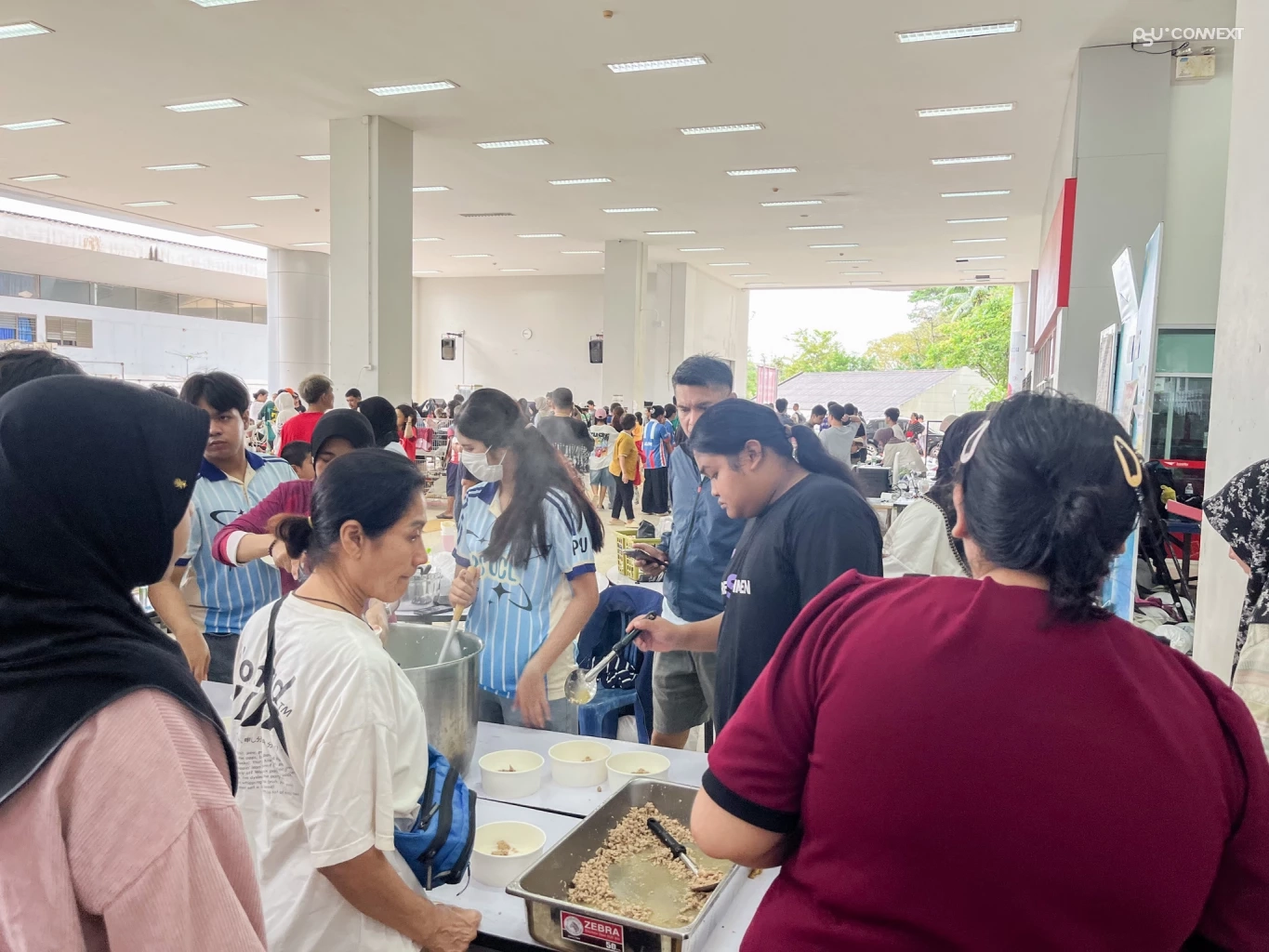 "ศูนย์อาสาสมัคร ม.อ." ขอความช่วยเหลือ "ขาดอาหาร-ของใช้จำเป็น" ช่วยผู้ประสบภัย น้ำท่วมภาคใต้