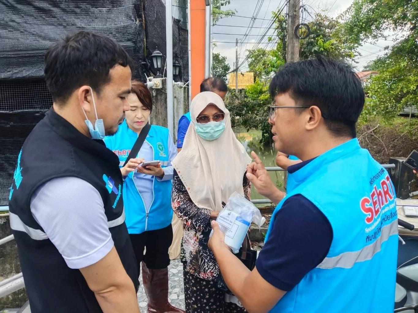 กรมอนามัย ระดมทีมลงพื้นที่ ฟื้นฟูสุขาภิบาลพื้นที่น้ำท่วมภาคใต้