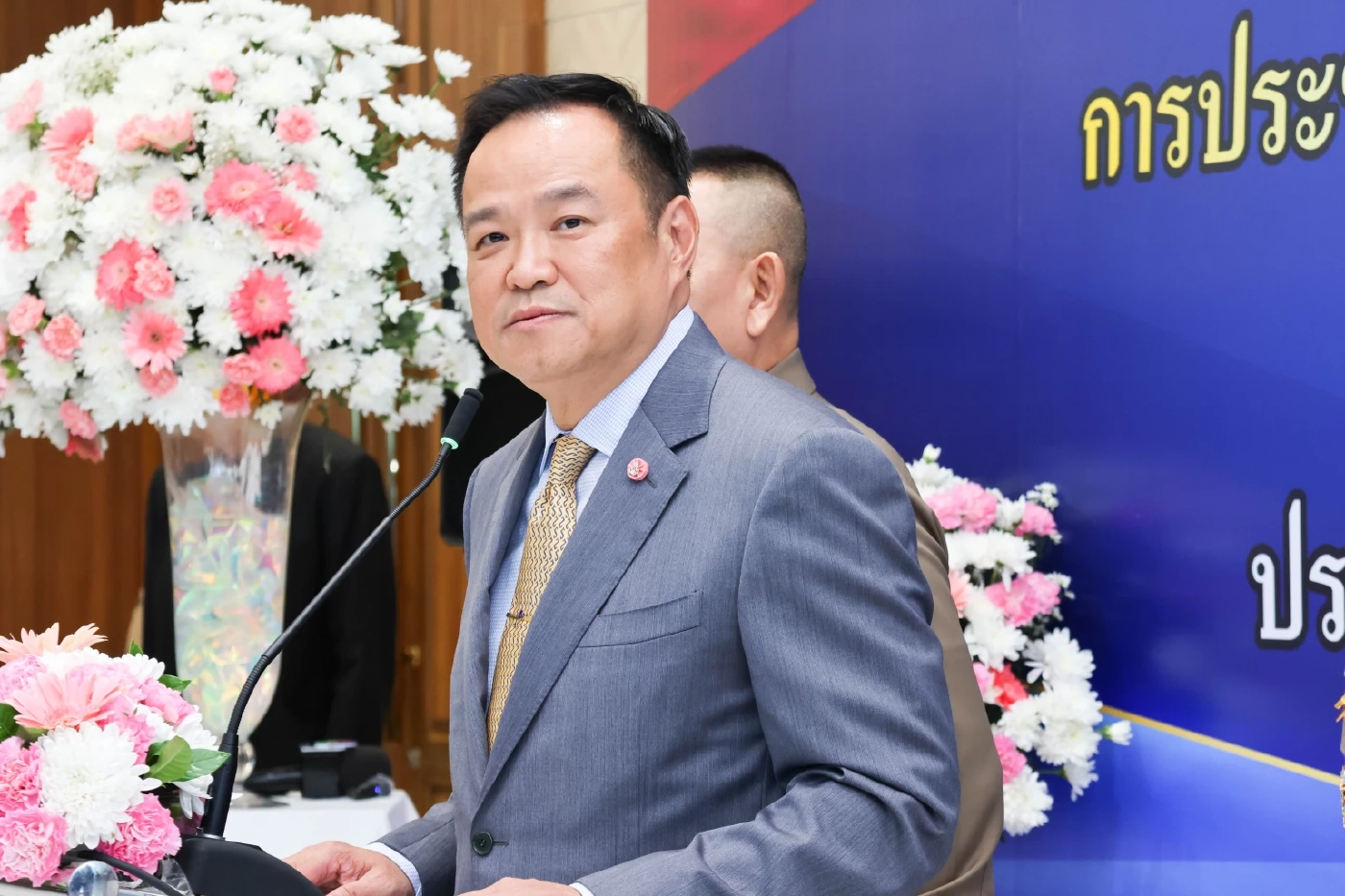 อนุทิน ชาญวีรกูล นายกรัฐมนตรีและรมว.มหาดไทย 