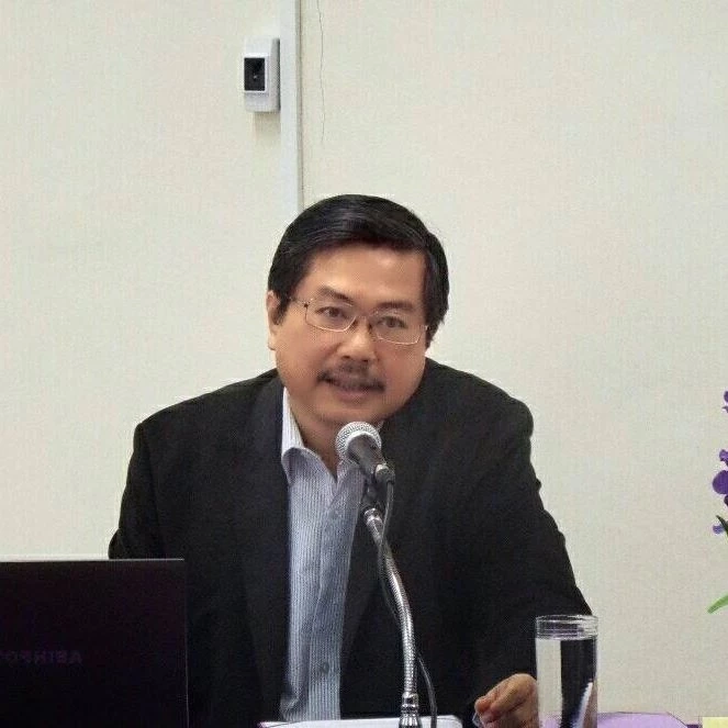 รศ.ดร.พิชาย รัตนดิลก ณ ภูเก็ต