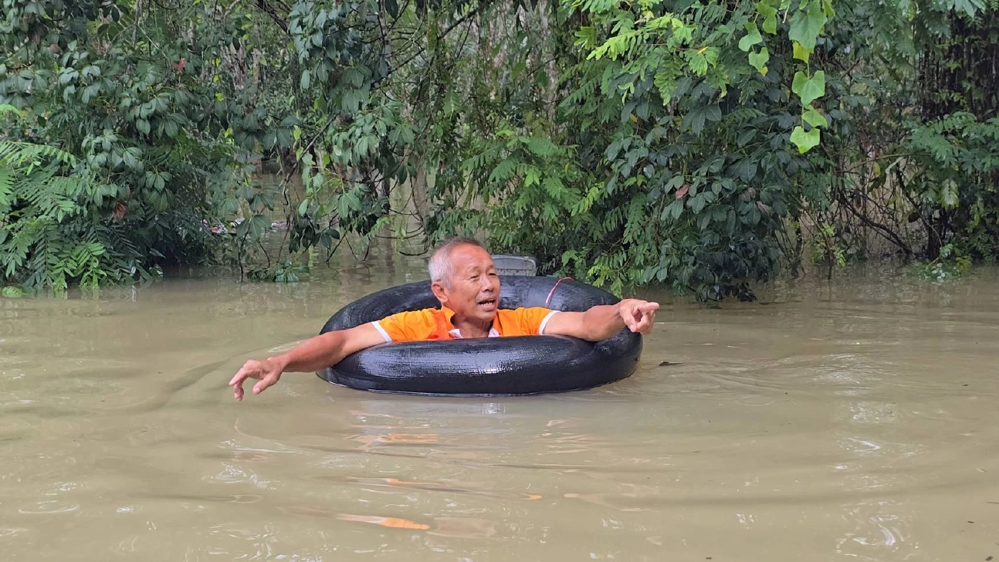 นราธิวาส วิกฤต! ท่วมแล้ว 11 อำเภอ เสียชีวิตพุ่ง 3 ราย ชาวบ้านเริ่มขาดแคลนอาหาร