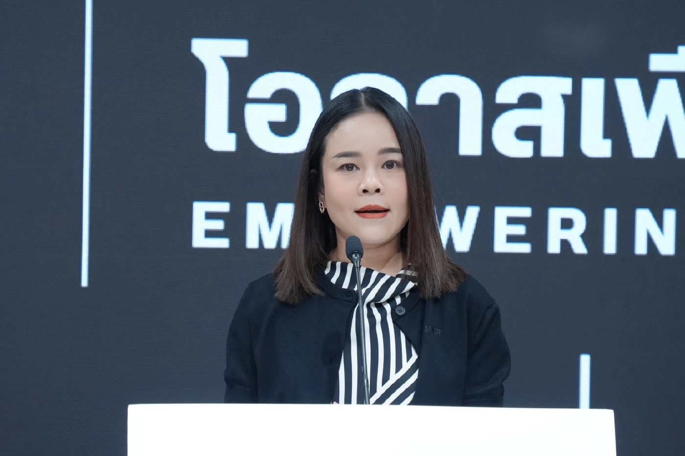 "เพื่อไทย" พร้อมยื่น "ซักฟอกรัฐบาล" ปมเอี่ยว "ทุนเทา" จี้ "นายกฯ"ถก "สหรัฐฯ-จีน-มาเลย์"