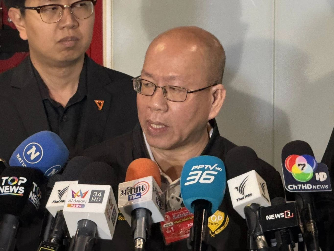 อัจฉริยะ เรืองรัตนพงศ์