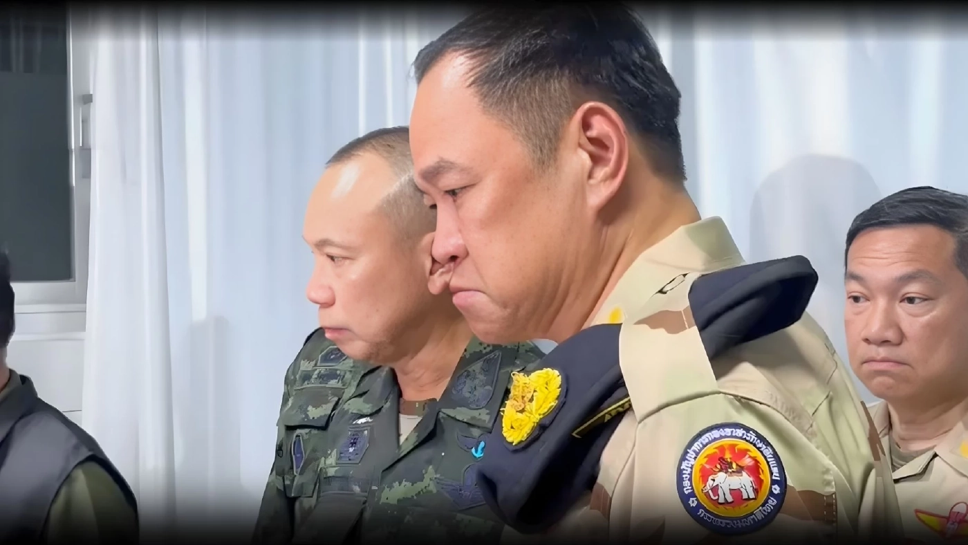 เปิดคลิปนายกฯ ปาดน้ำตา เยี่ยมทหาร ลั่น ”คนที่เจ็บกว่าคือพวกผม“