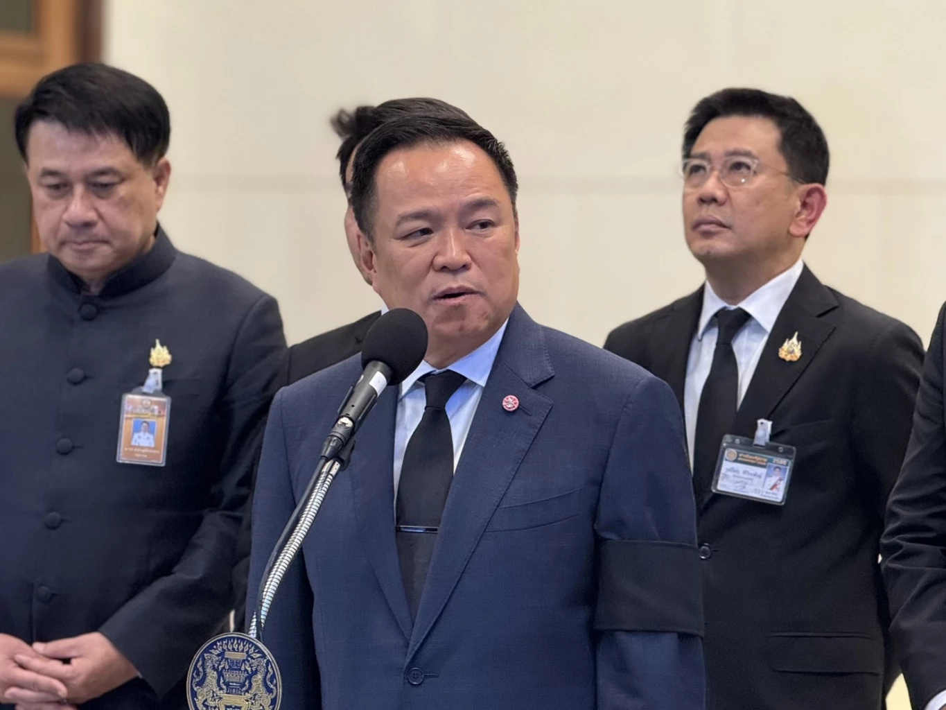 นายอนุทิน ชาญวีรกูล นายกรัฐมนตรี 