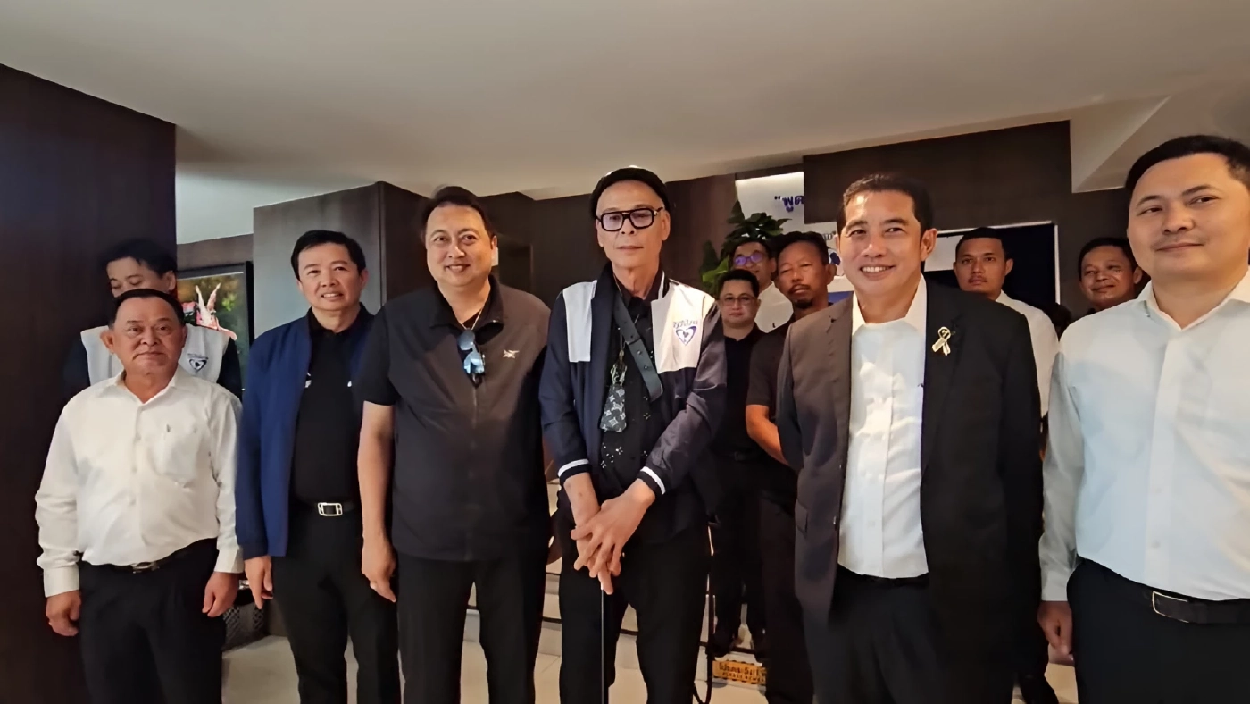 “บ้านใหญ่-บ้านใหม่" ถกเครียดหน้าลิฟต์ภูมิใจไทย เหตุแย่งคุมเขต 1 ชลบุรี (มีคลิป)