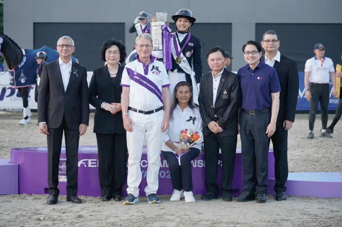 "เจ้าฟ้าสิริวัณณวรีฯ" ทรงนำทัพไทยคว้าเหรียญทองศิลปะบังคับม้า