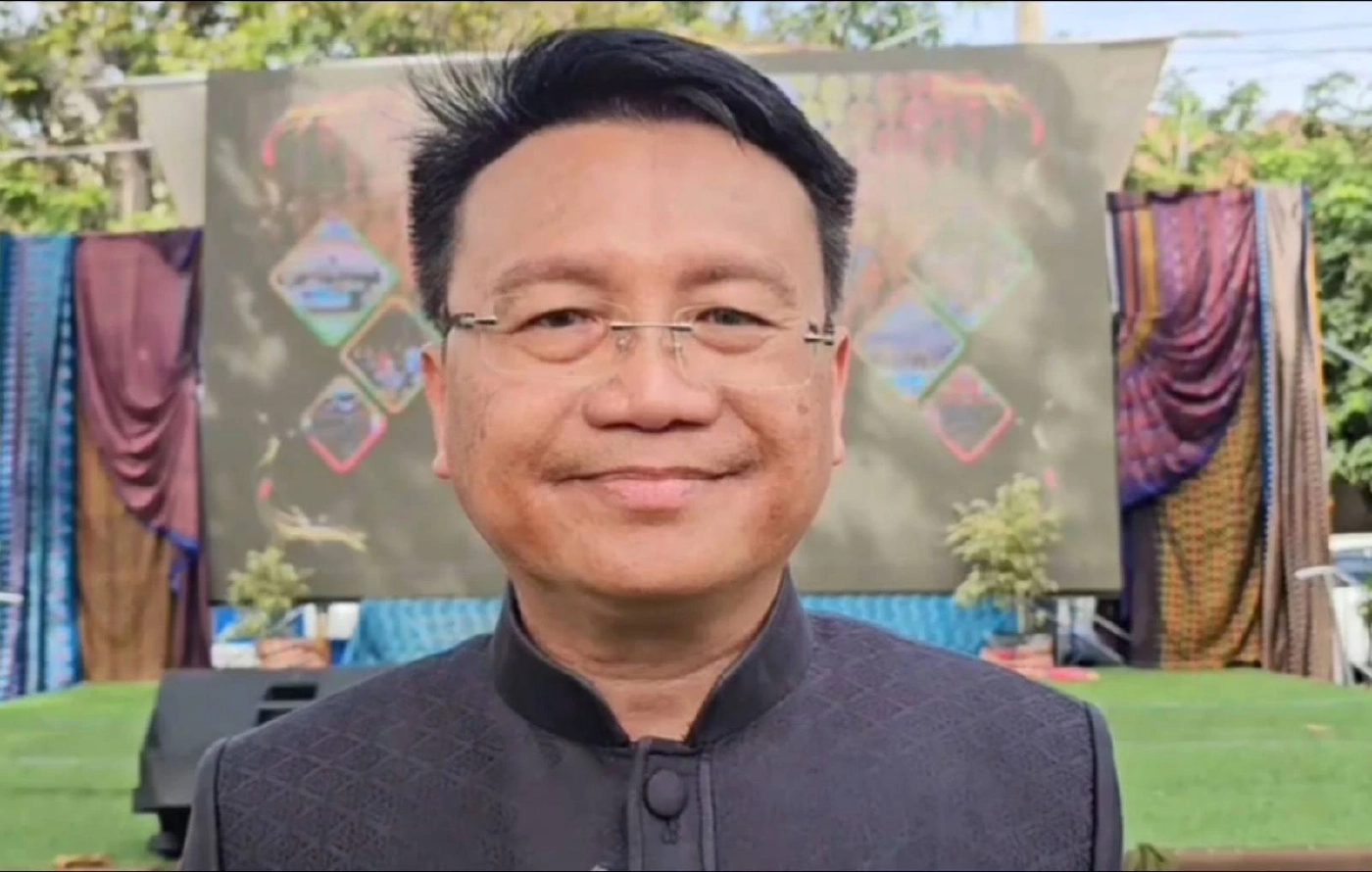 นายประภาส ศรีจันทร์เวียง รองผู้ว่าราชการจังหวัด รักษาการผู้ว่าราชการจังหวัดสุรินทร์