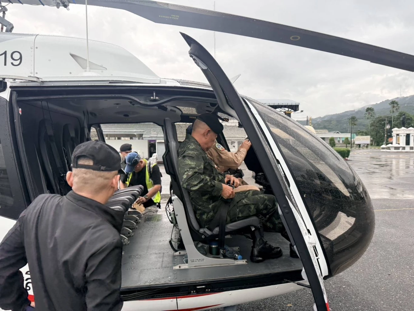 คลิปมุมสูง มทบ.42 บินสำรวจน้ำท่วมหาดใหญ่ หาจุดลงของบรรเทาทุกข์