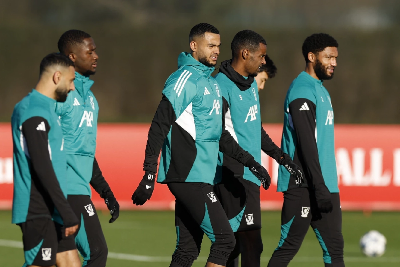 พรีวิว UCL : ลิเวอร์พูล ดวล พีเอสวี - "ชล็อต" ลุ้นกู้ศรัทธาก่อนหลุดท็อป 8