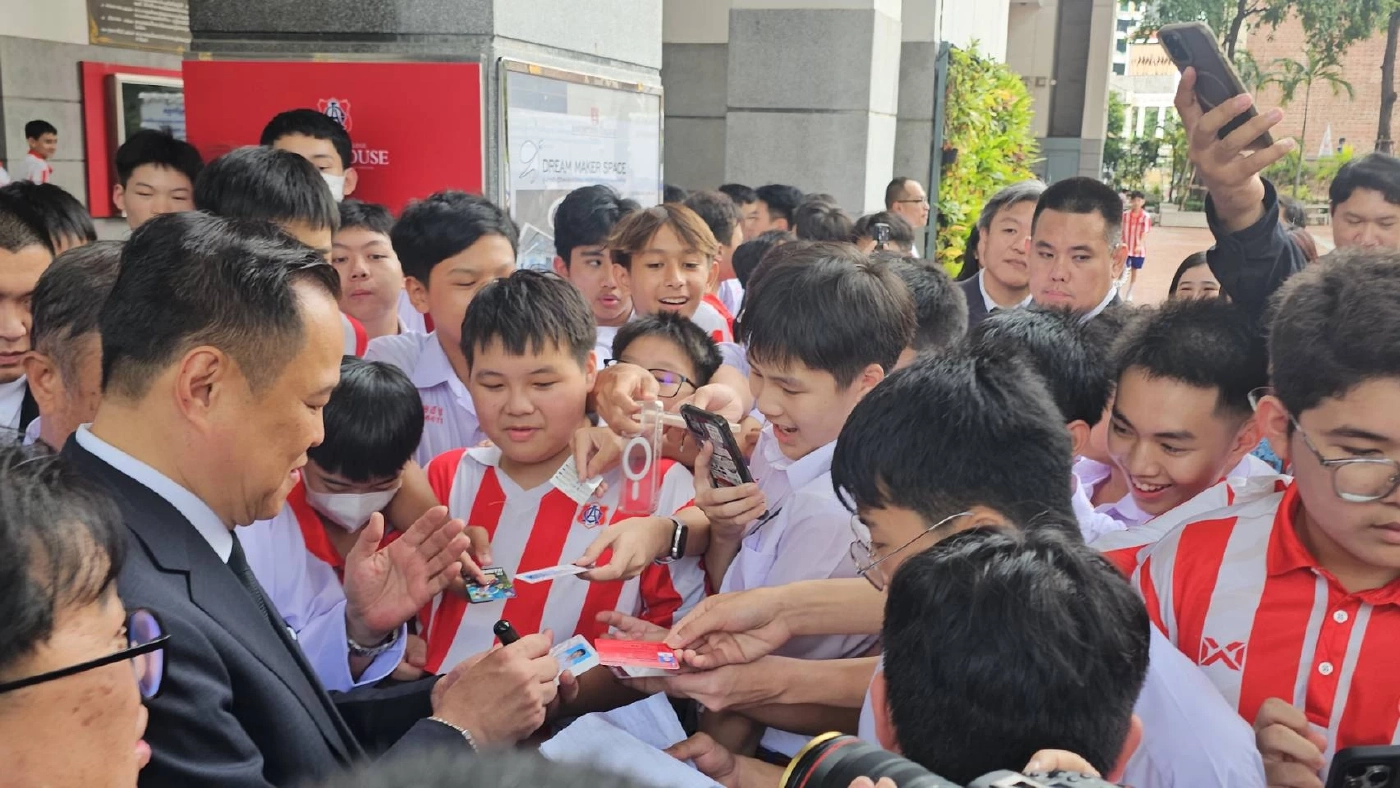 "อนุทิน" คัมแบ็ก "อัสสัมชัญบางรัก" กราบอดีต ผอ.-คุณครู พร้อมเล่นดนตรีร่วม AC BAND