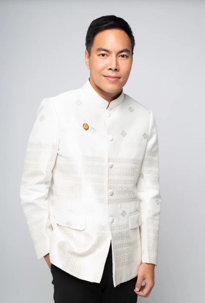 "ส.ส.กอล์ฟ เมืองกาญจน์" ระดมเรือ-เจ็ตสกี ช่วยน้ำท่วมหาดใหญ่