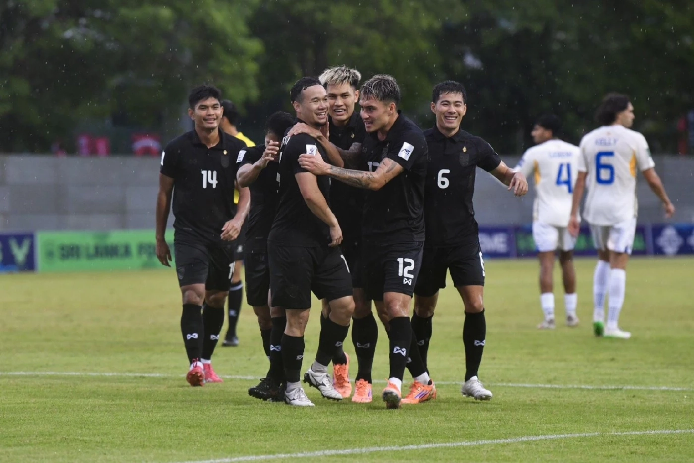 "ช้างศึก" ทีมชาติไทย บุกถล่ม ศรีลังกา 4-0 "จู๊ด เบลล์" ยิงเบิ้ล