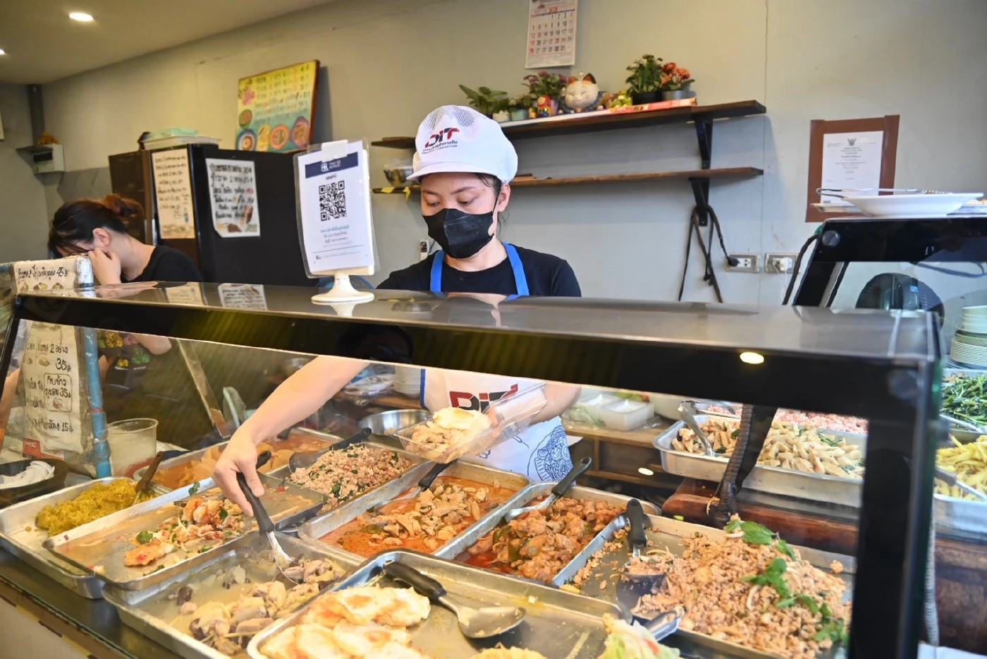 พาณิชย์ลุยตรวจ 'ร้านธงฟ้า - คนละครึ่งพลัส' ยอดขายพุ่ง 80%