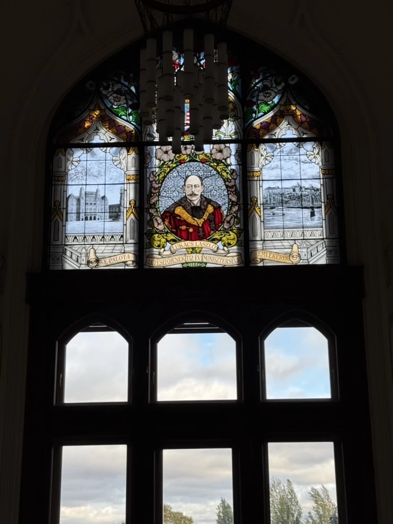 \"มหาดไทยฮังการี\" ตำนานอาคาร 121 ปีสุดอลัง (มีคลิป)