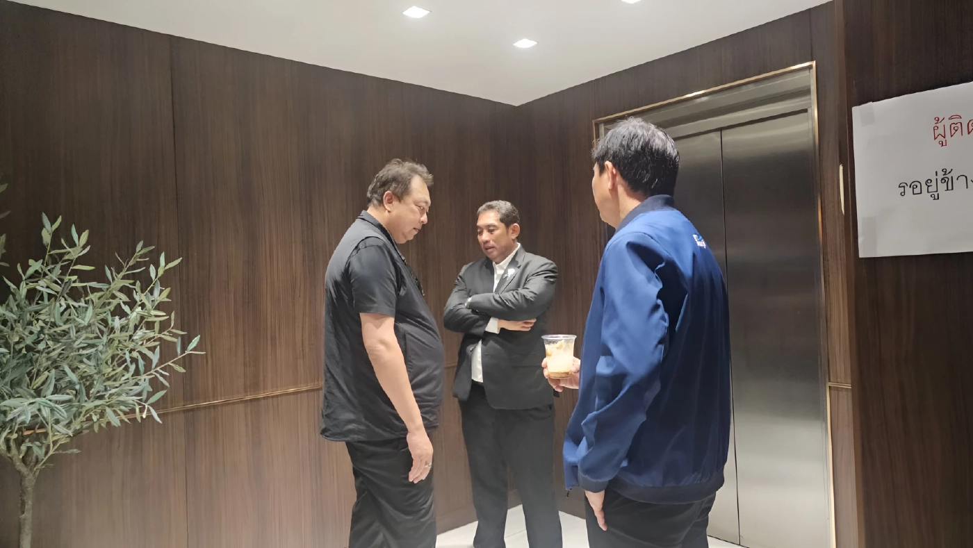 “บ้านใหญ่-บ้านใหม่" ถกเครียดหน้าลิฟต์ภูมิใจไทย เหตุแย่งคุมเขต 1 ชลบุรี (มีคลิป)