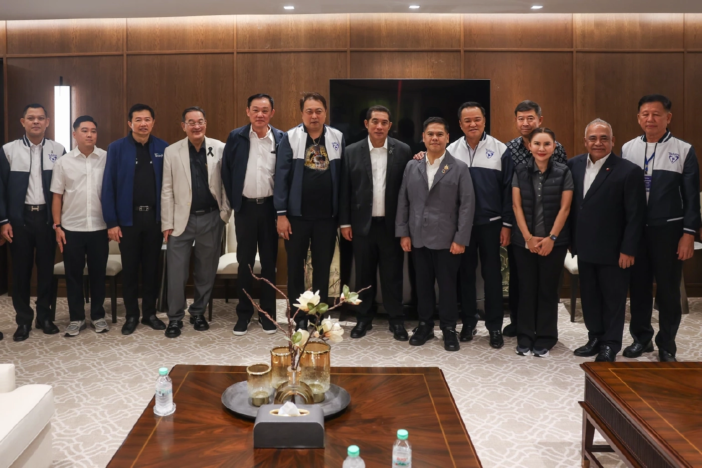 “อนุทิน”ลั่น ดัน ภท. สู่อันดับ 1 - เปิดตัวบ้านใหญ่ “อังกินันทน์”