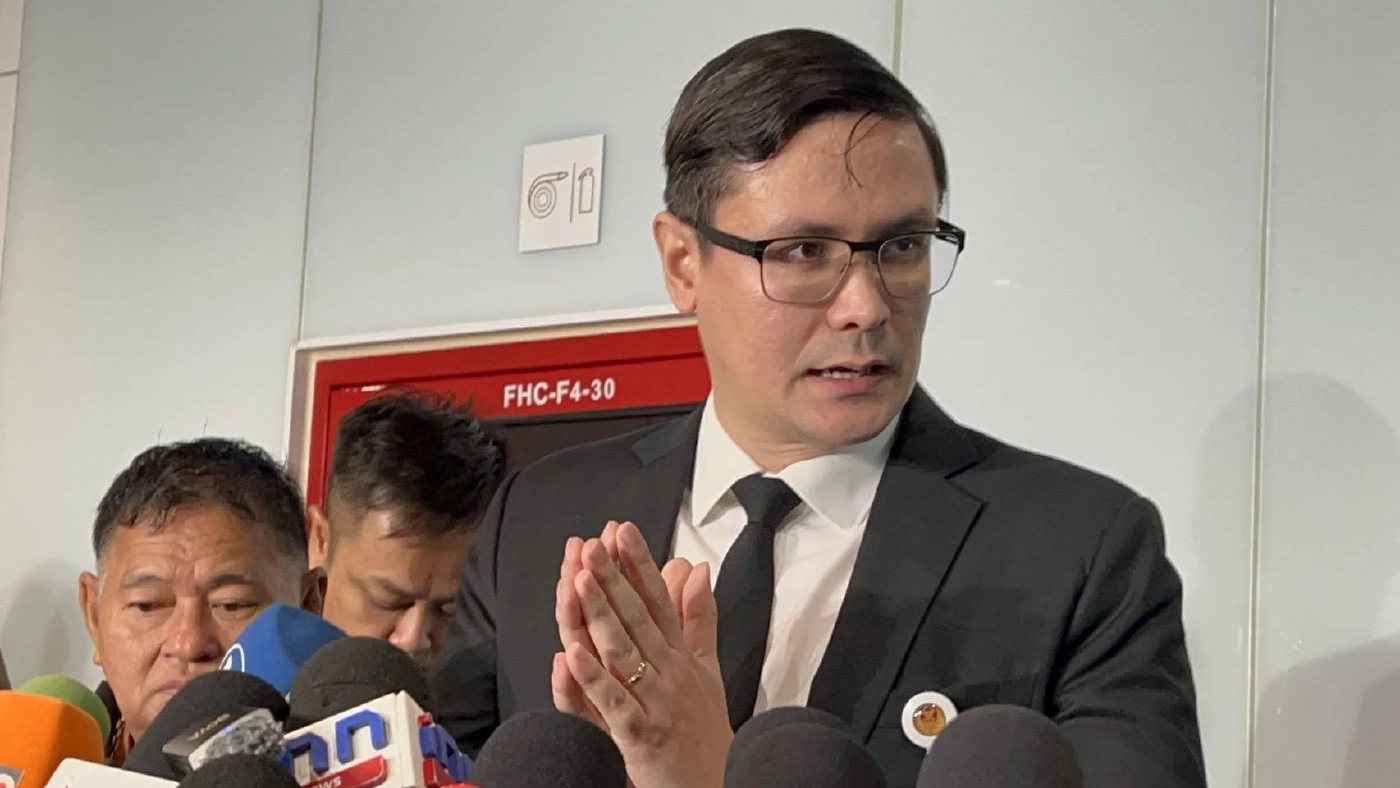 "โรม" ลั่น วันนี้ต้องไม่ใช่แค่ "ชนนพัฒฐ์" ชี้น่าห่วงหนักคือ ตำรวจยังไปรับส่วย "เว็บพนัน-สแกมเมอร์"