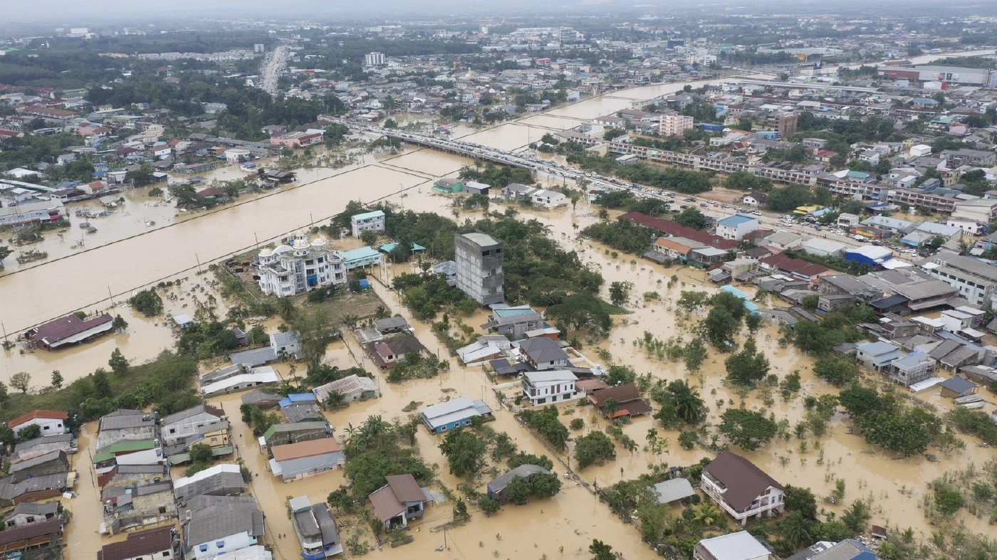 ข่าวดีหาดใหญ่! ฝนไม่ตกเพิ่ม น้ำลด เริ่มคลี่คลายระดับน้ำลดลงต่อเนื่อง (มีคลิป)