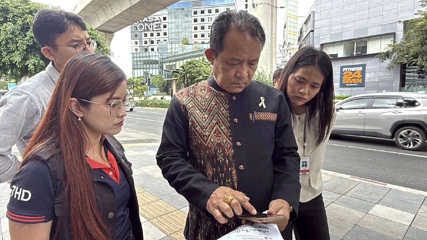 "ศรีสุวรรณ" ไม่ทน แจ้งความเอาผิดเพจปลอม โพสต์หาว่า "จ่อฟ้อง กัน จอมพลัง ไม่ใส่หมวกกันน็อค" จนโดนชาวโซเชียลจวกยับ-เกลียดชัง