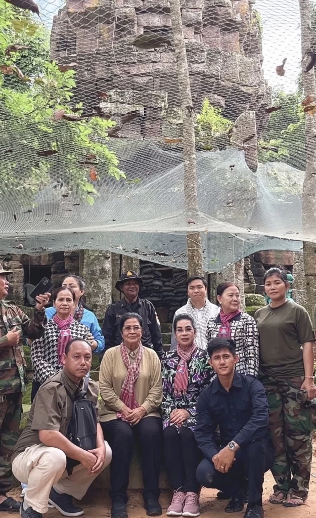 ภาพฮุน ซีนาท เหยียบปราสาทตาควาย เหมือนจุดไฟชาตินิยม