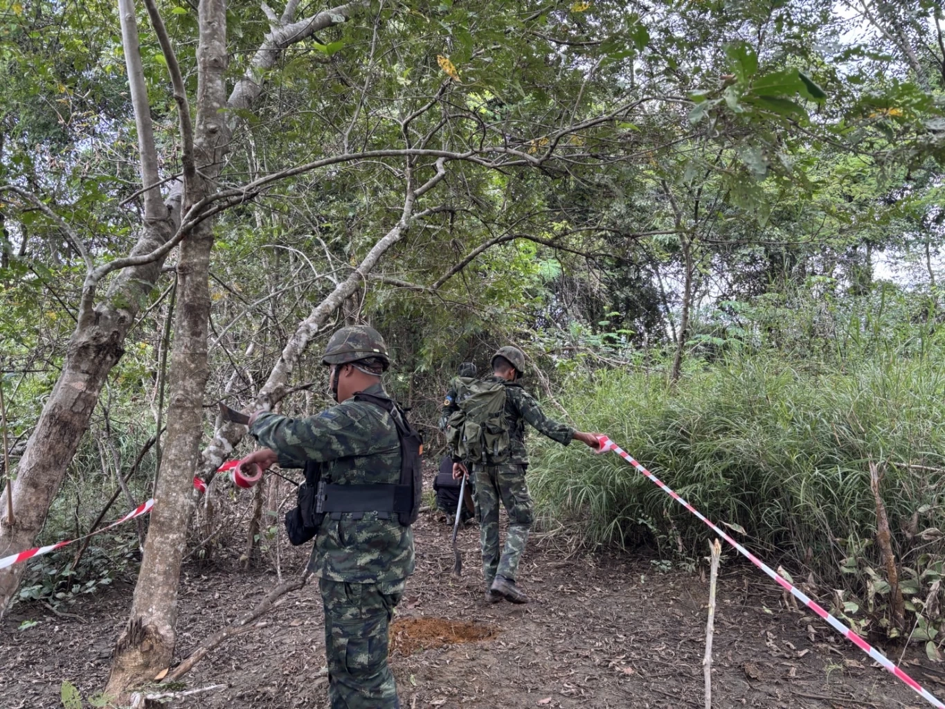 หน่วยปฏิบัติการทุ่นระเบิด กำจัดทุ่นระเบิดบ้านหนองจาน 2 วัน 7 ทุ่น