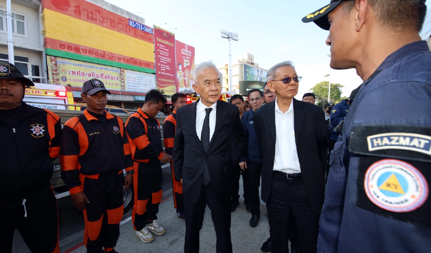 โคราชรวมพลัง! สุวัจน์–เทวัญ-นพ.วรรณรัตน์ เปิดศูนย์ช่วยน้ำท่วมใต้