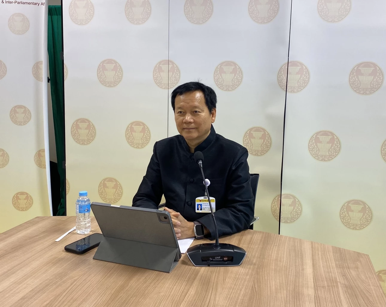 สว.นพดล อินนา ประชุมเสนอร่างจริยธรรม AI คณะทำงานรัฐสภาโลก