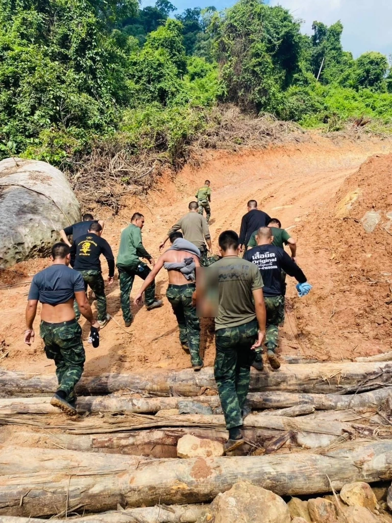 ด่วน! "บิ๊กเล็ก" สั่งเลื่อนส่งมอบตัว 18 เชลยศึก "กัมพูชา" หลัง "ทหารไทย" เหยียบกับระเบิดขาขาดรายที่ 7 (มีคลิป)