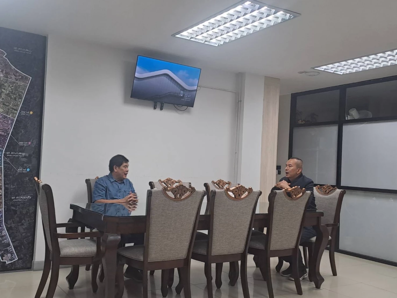 นายนิสิต สินธุไพร อดีตสมาชิกสภาผู้แทนราษฎรจังหวัดร้อยเอ็ด และอดีตแกนนำแนวร่วมประชาธิปไตยต่อต้านเผด็จการแห่งชาติ (นปช.)