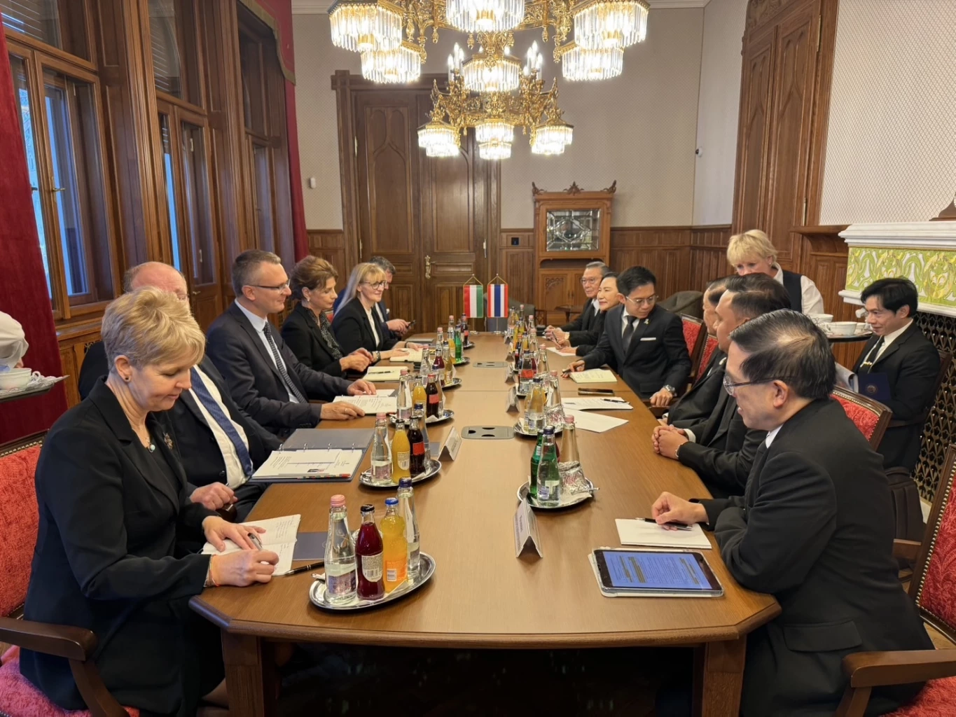 เปิดที่มา \"รั้วชายแดน\" เมื่อ \"ฮังการี\" สวน \"อียู\" ปมรับผู้อพยพ ทำลายอธิปไตยการควบคุมชายแดน (มีคลิป)