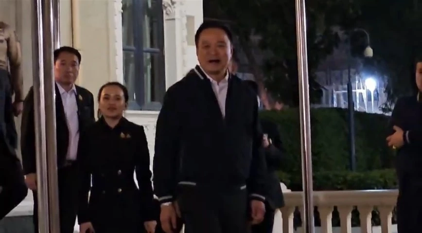 นายอนุทิน ชาญวีรกูล นายกรัฐมนตรี และ รมว.มหาดไทย