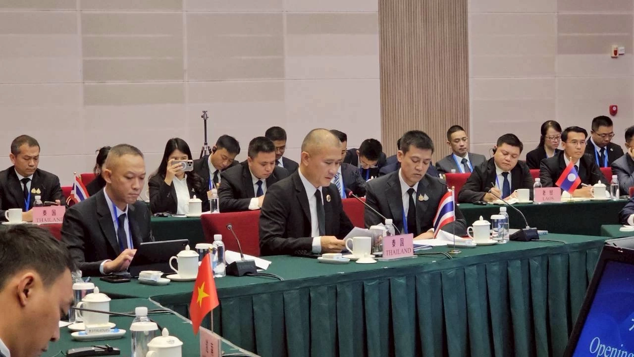 พล.ต.ท.จิรภพ ภูริเดช ผู้ช่วย ผบ.ตร.