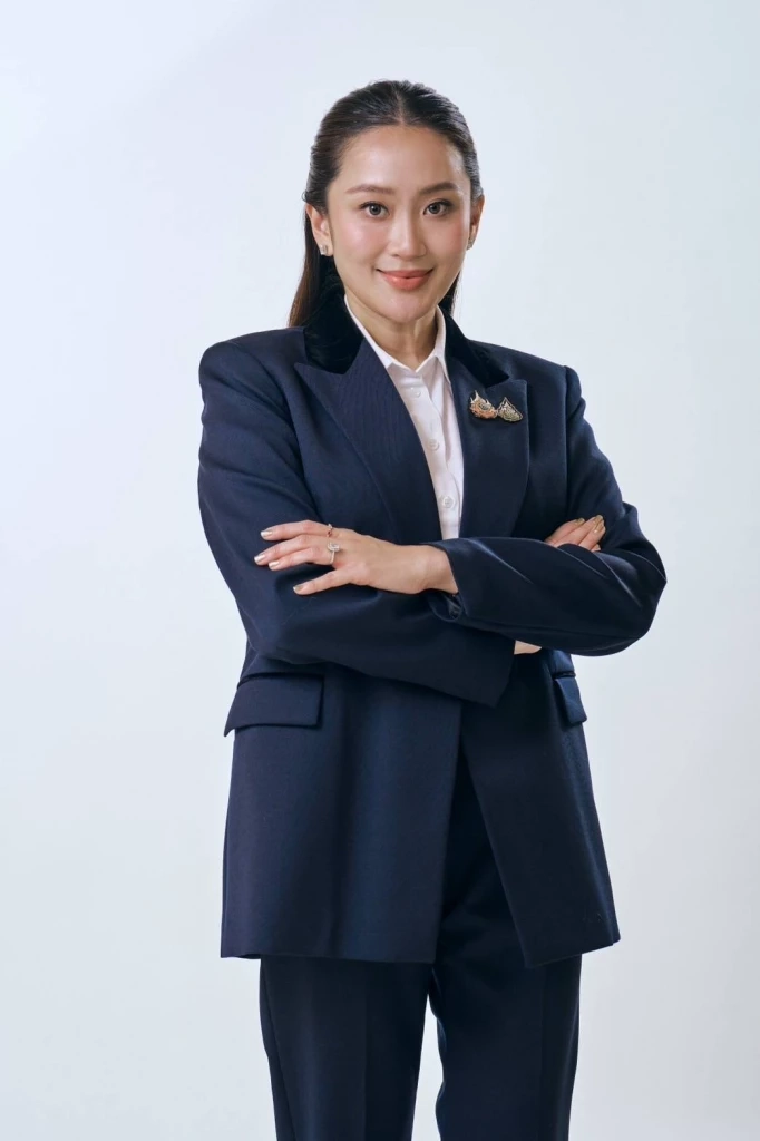 &quot;อุ๊งอิ๊ง&quot; แพทองธาร ชินวัตร อดีตนายกรัฐมนตรี